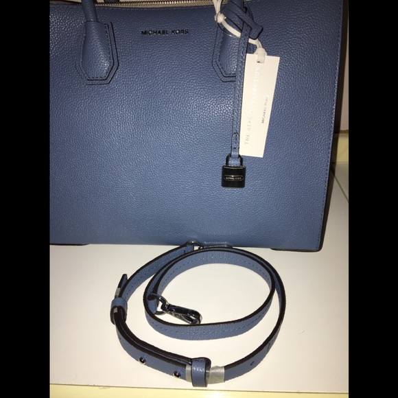 ⭐️HOST PICK⭐️ NWT 💯 Authent Michael Kors Large Convertible Mercer Tote - Picture 5 of 16